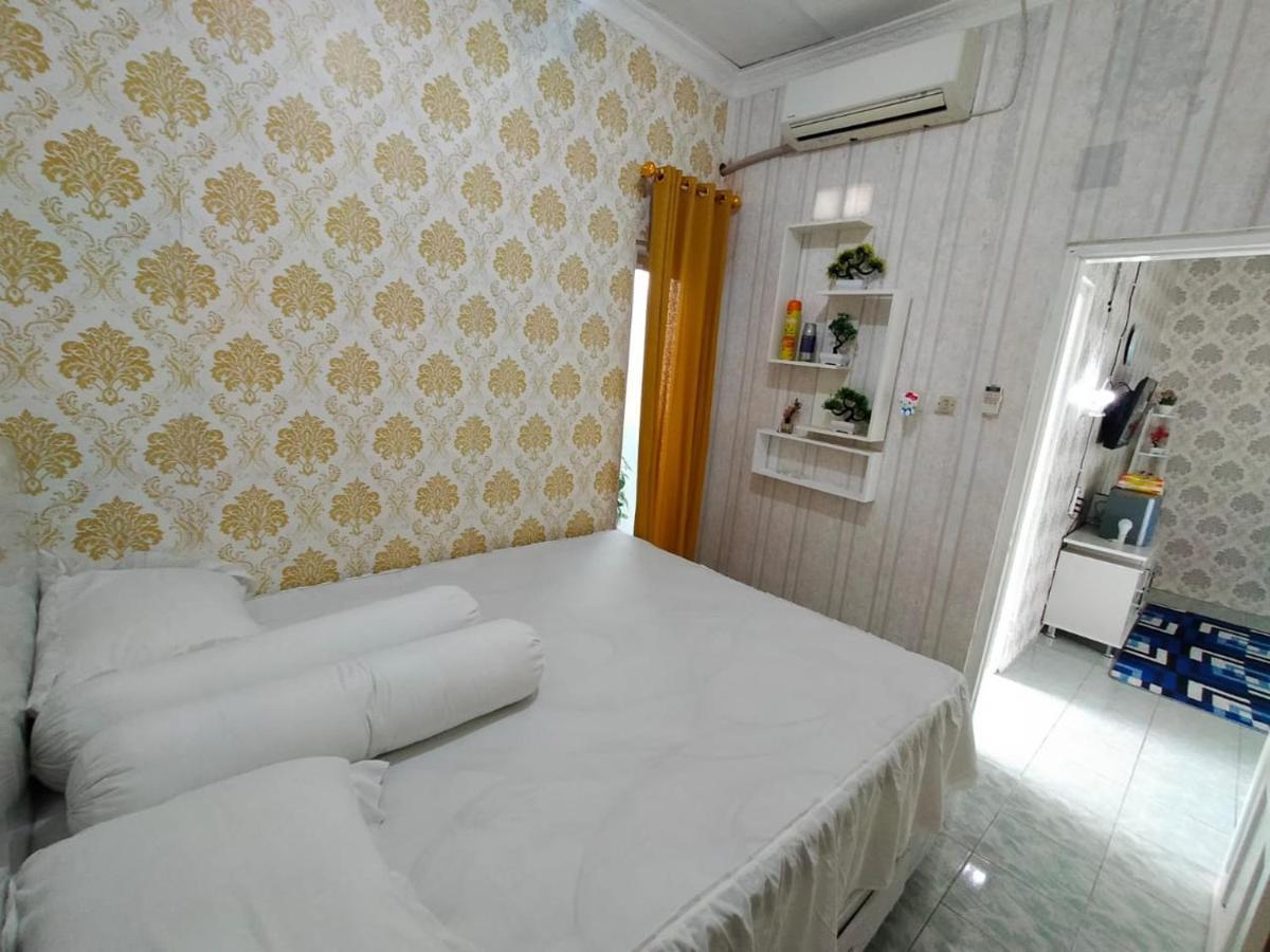 Shifana Homestay Syariah ยอกยาการ์ตา ภายนอก รูปภาพ