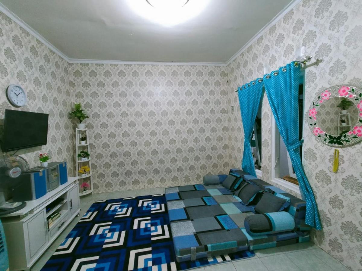 Shifana Homestay Syariah ยอกยาการ์ตา ภายนอก รูปภาพ