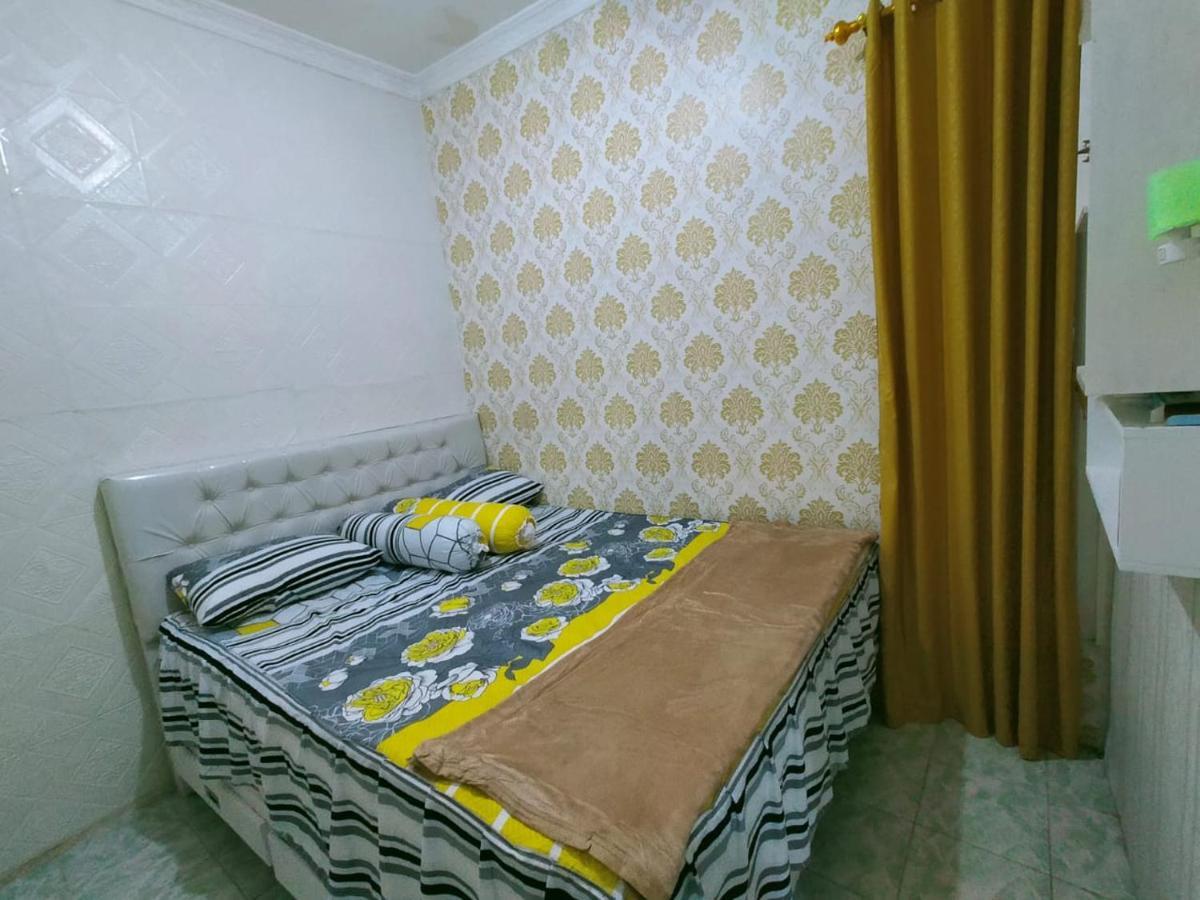 Shifana Homestay Syariah ยอกยาการ์ตา ภายนอก รูปภาพ